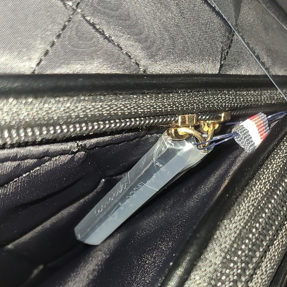 Tommy Hilfiger Set Black Toiletry Bag Practical Design Large And Small Zip - Picture 6 of 8